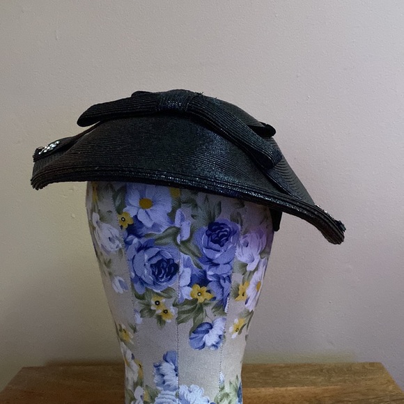 VTG 40’s Black Straw Fascinator Hat Velvet Bow Rhinestones - Picture 7 of 12